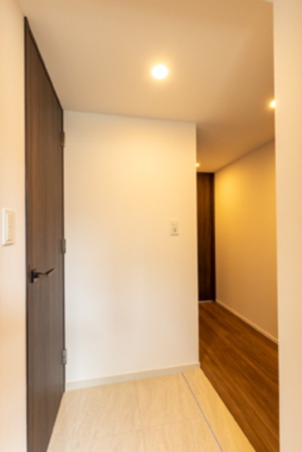 ※写真は同タイプ住戸です。(玄関)