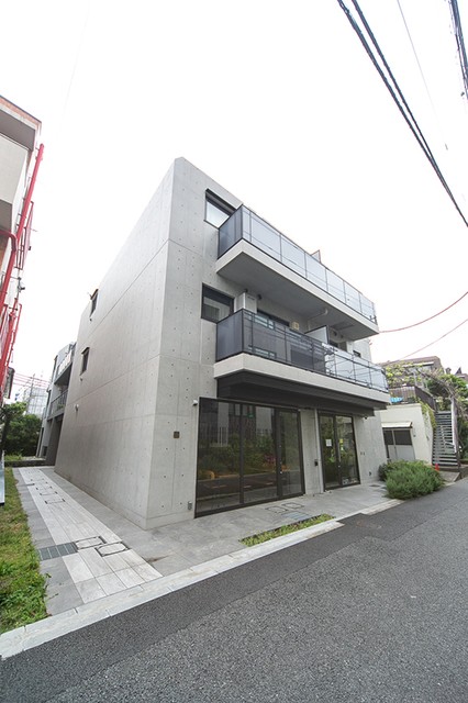 世田谷区三軒茶屋１丁目 【賃貸居住】マンション