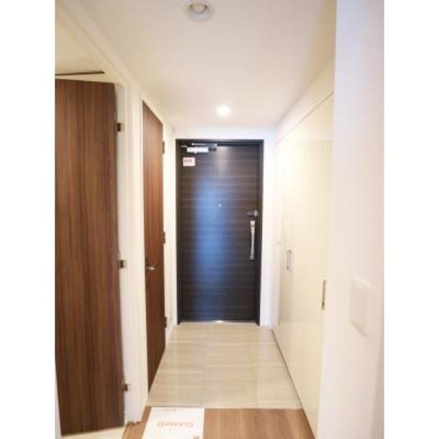 ※写真は同タイプ住戸です。(玄関)