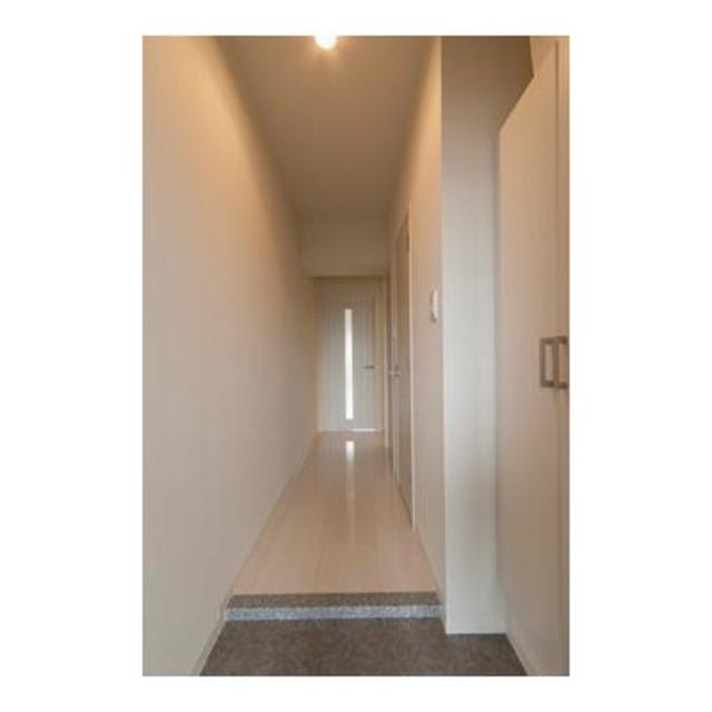 ※写真は同タイプ住戸です。(玄関)