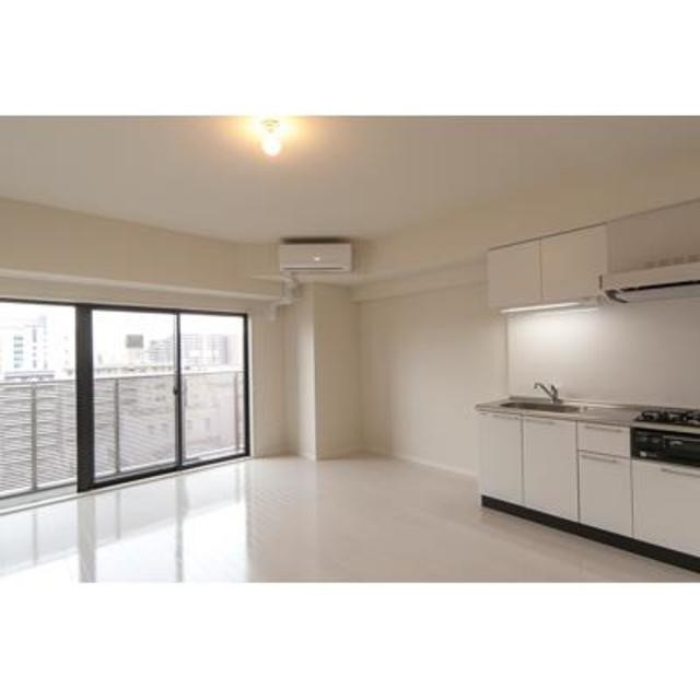 ※写真は同タイプ住戸です。(居間)
