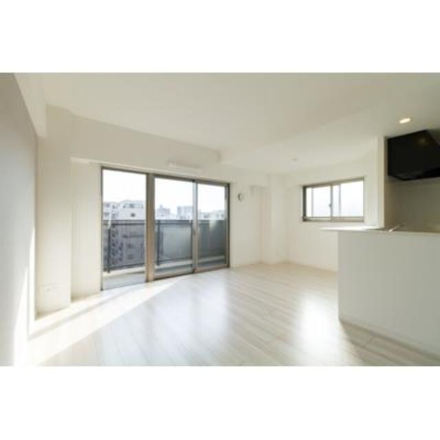 ※写真は同タイプ住戸です。(居間)