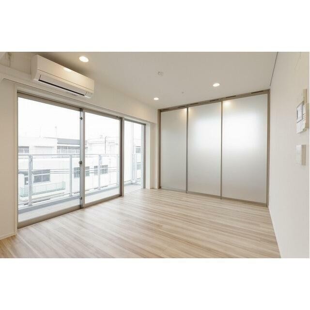 (居間)