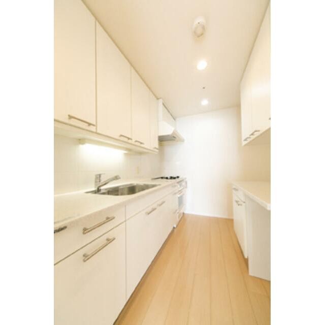 ※写真は同タイプ住戸です。(キッチン)