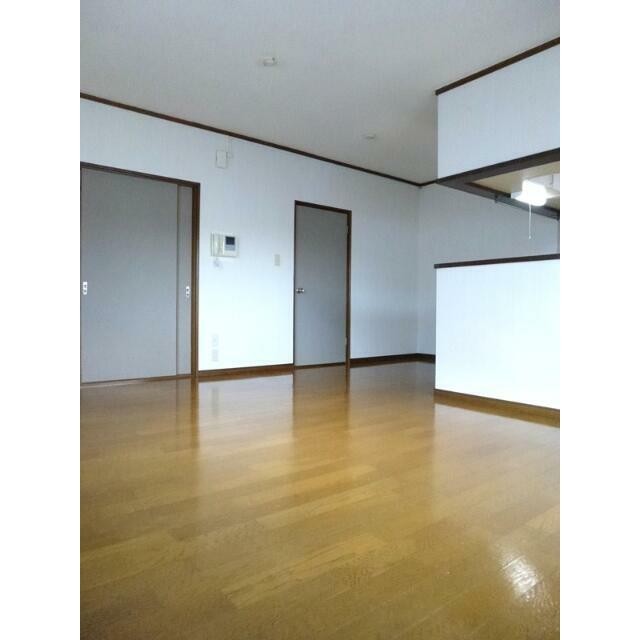 (居間)