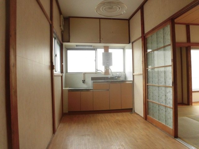 (居間)