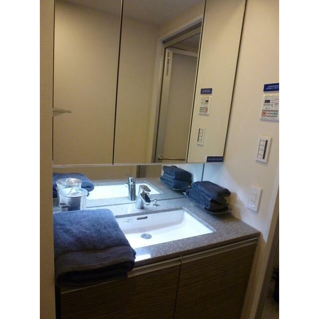 ※同仕様写真含むは(内装)