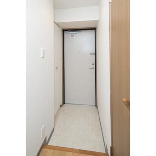 ※写真は同タイプ住戸です。(玄関)