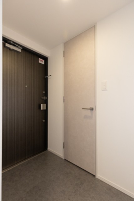 ※写真は同タイプ住戸です。(玄関)