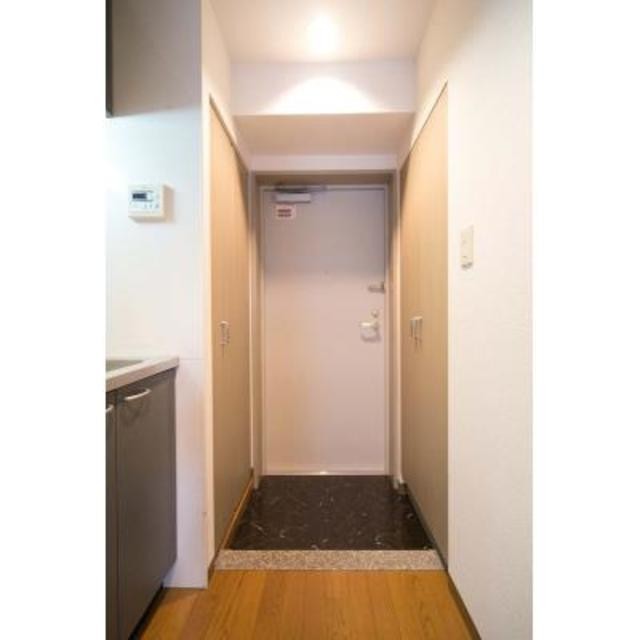 ※写真は同タイプ住戸です。(玄関)