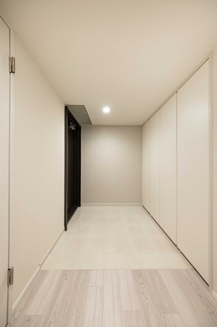 ※写真は同タイプ住戸です。(玄関)