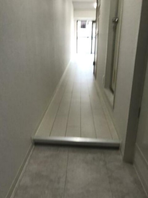 (玄関)