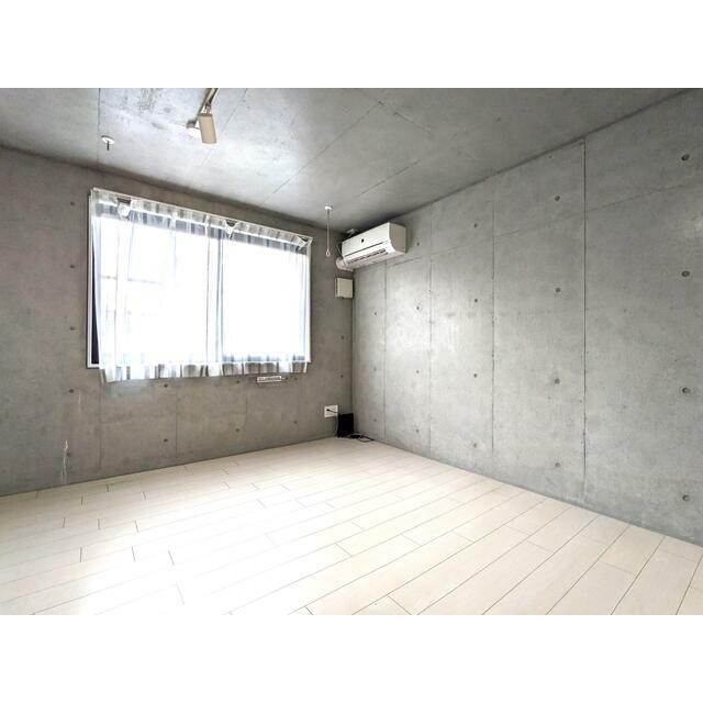 (居間)