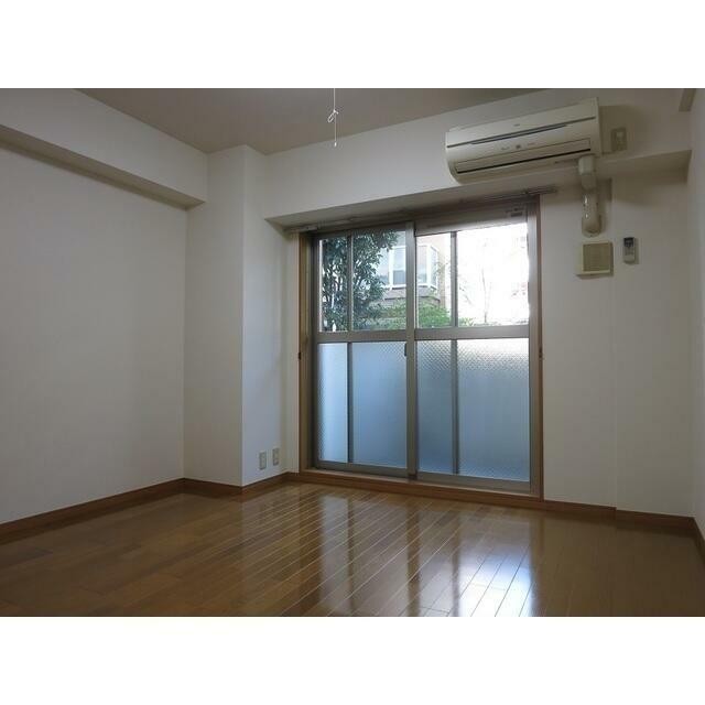 (居間)