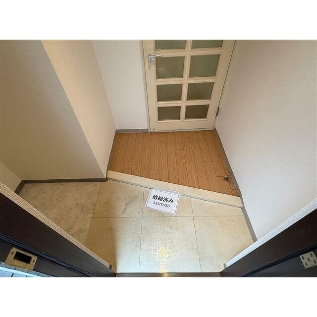 (玄関)