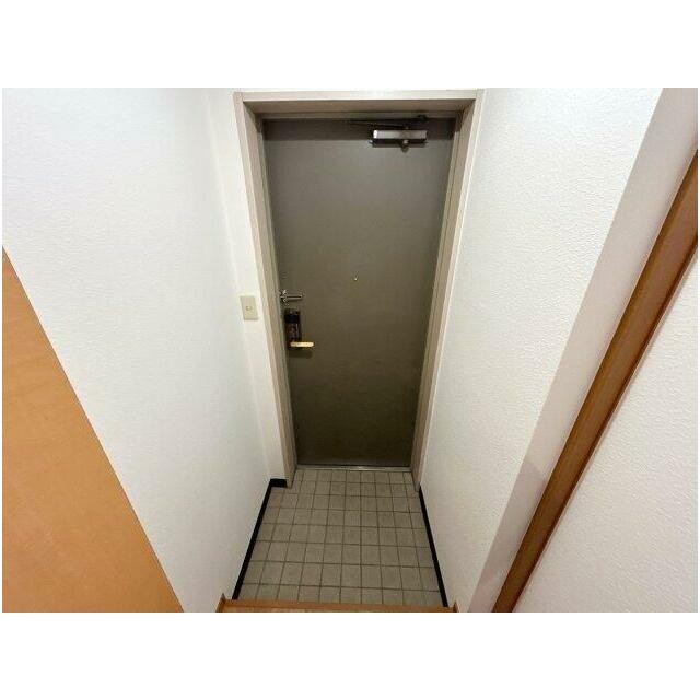 (玄関)