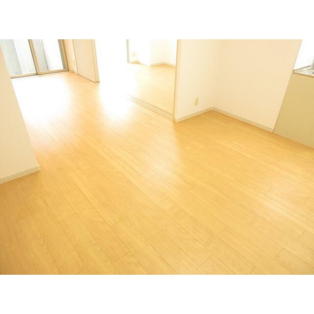 室内全体！フローリング！