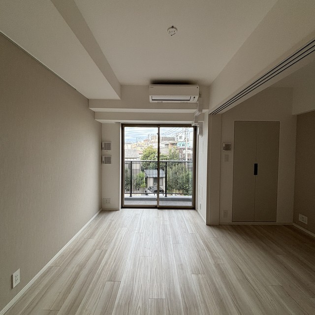 ※写真は同タイプ住戸です。(居間)