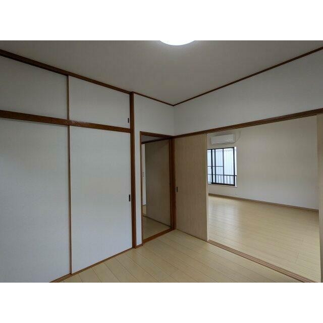 (居間)