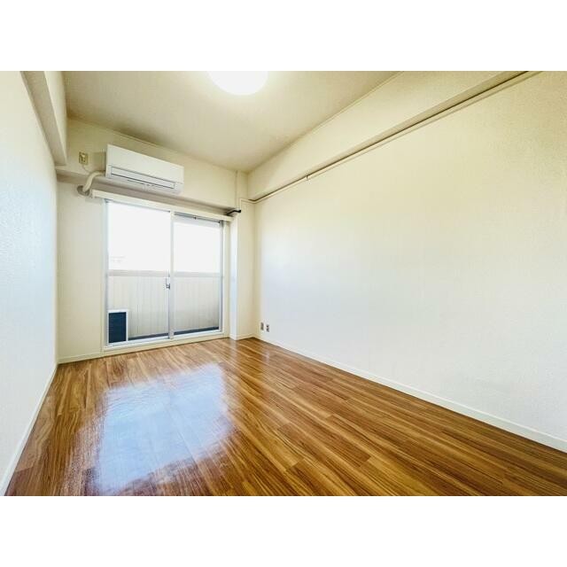(居間)