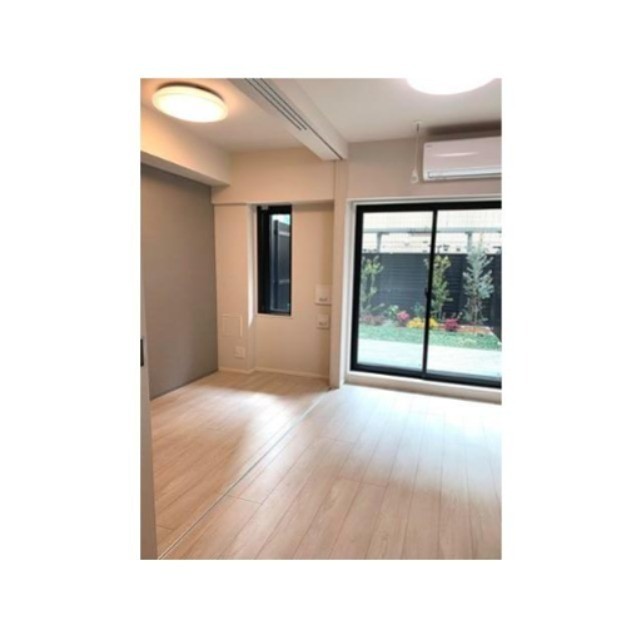 (居間)