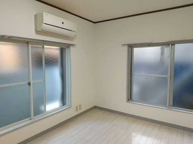 (居間)