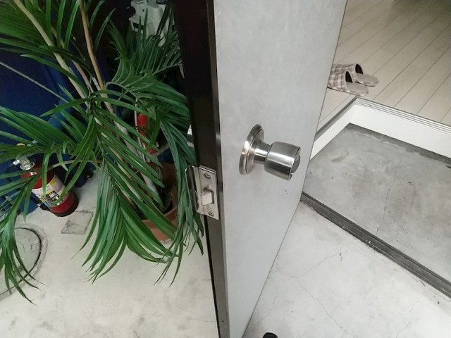 (玄関)