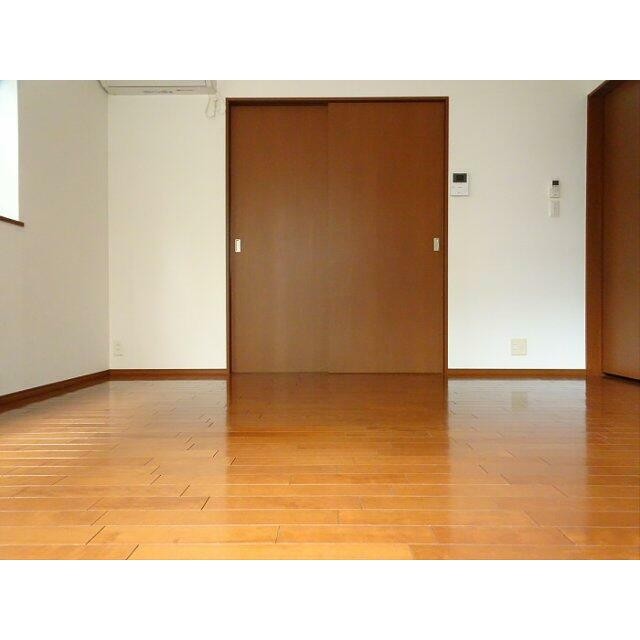 (居間)