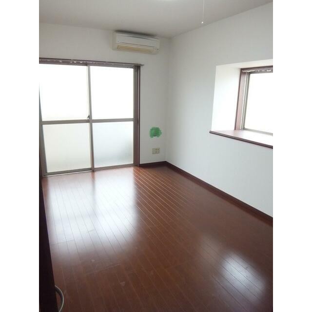 (居間)