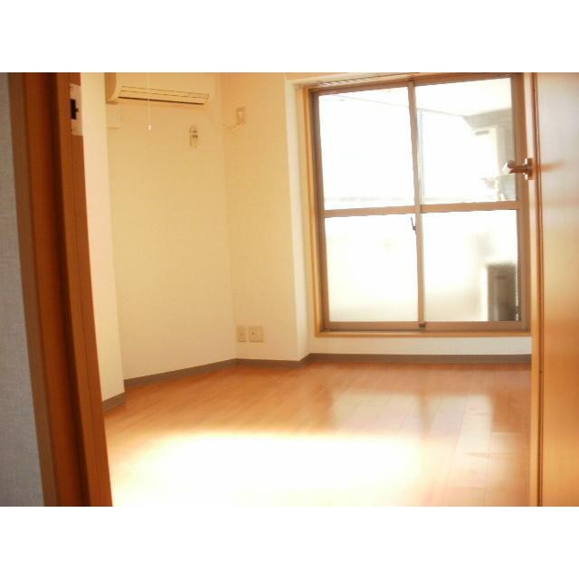 ※別部屋参考写真です。(居間)