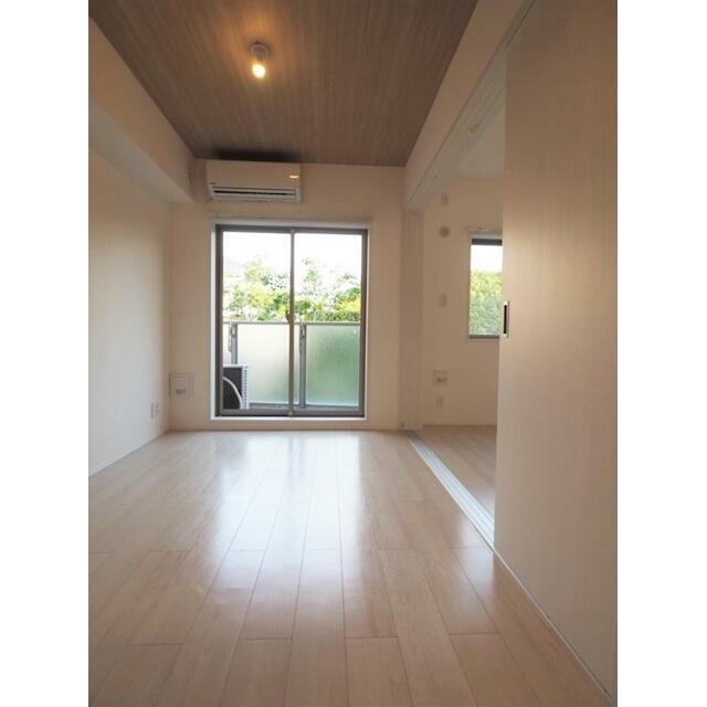 (居間)