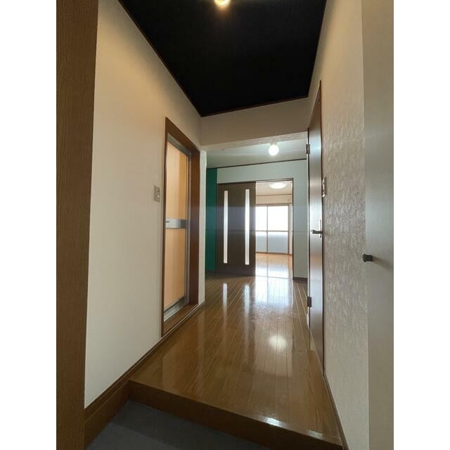 (玄関)