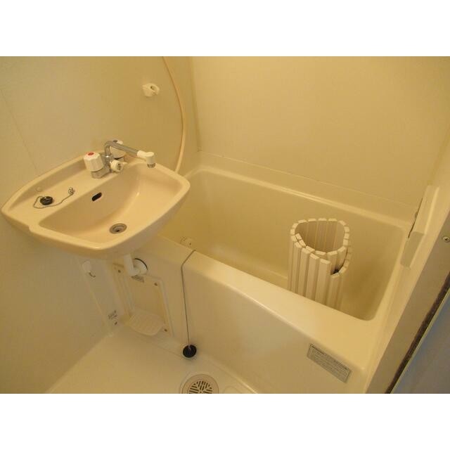 同建物、別部屋の写真を使用しております。(風呂)