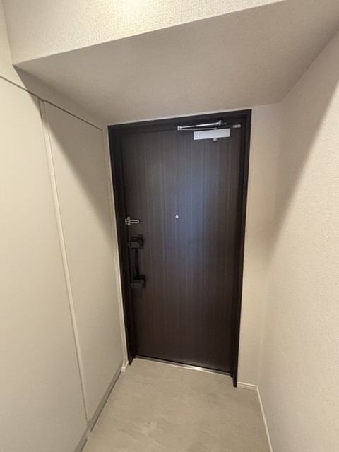 ※写真は同タイプ住戸です。(玄関)
