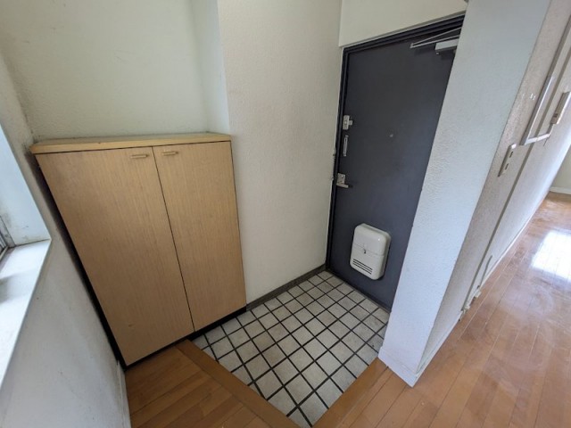 (玄関)