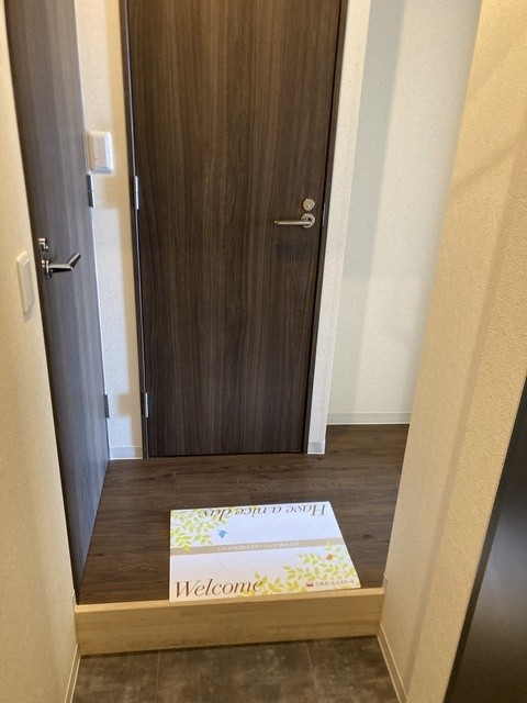 (玄関)