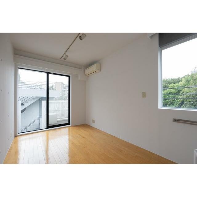 ※写真は同タイプ住戸です。(居間)