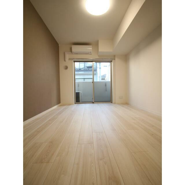 (居間)