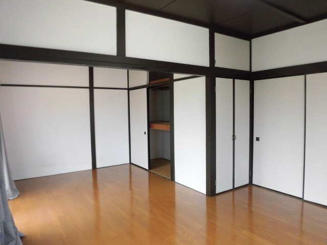 (居間)