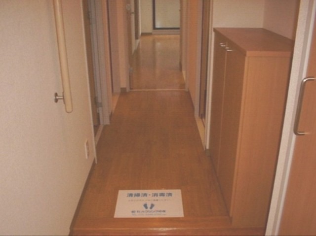 ※同仕様写真(玄関)