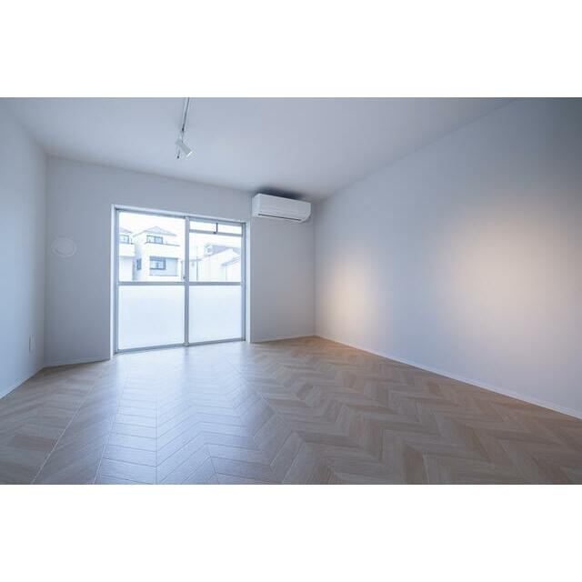 ※写真は同タイプ住戸です。(居間)