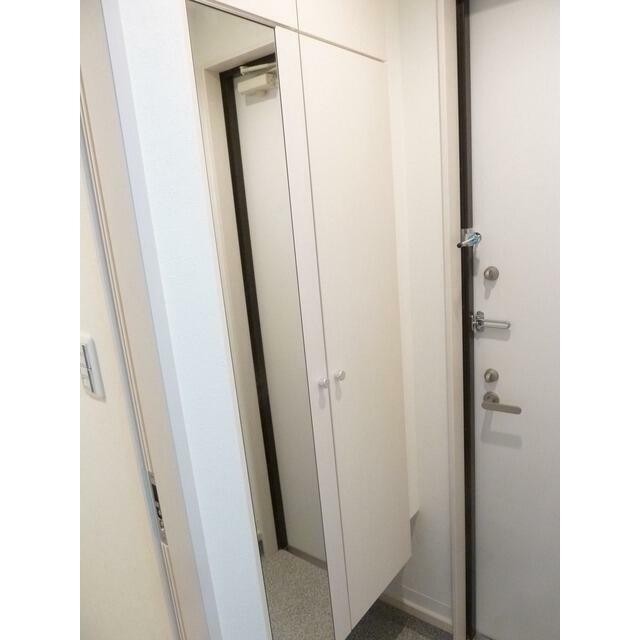 (玄関)