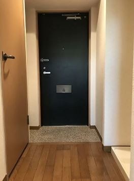 ※同仕様写真含む(玄関)