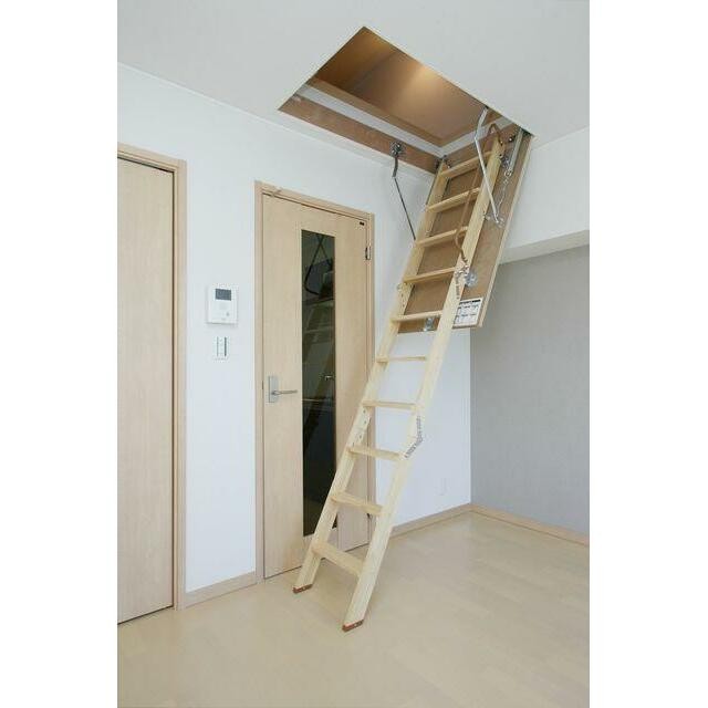(居間)
