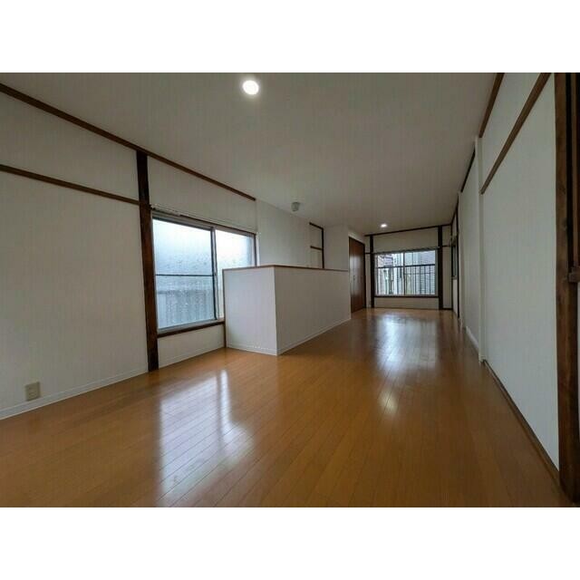 (居間)
