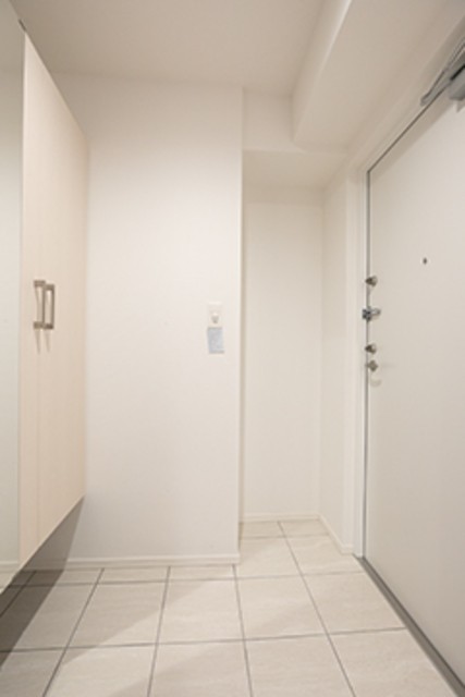 ※写真は同タイプ住戸です。(玄関)
