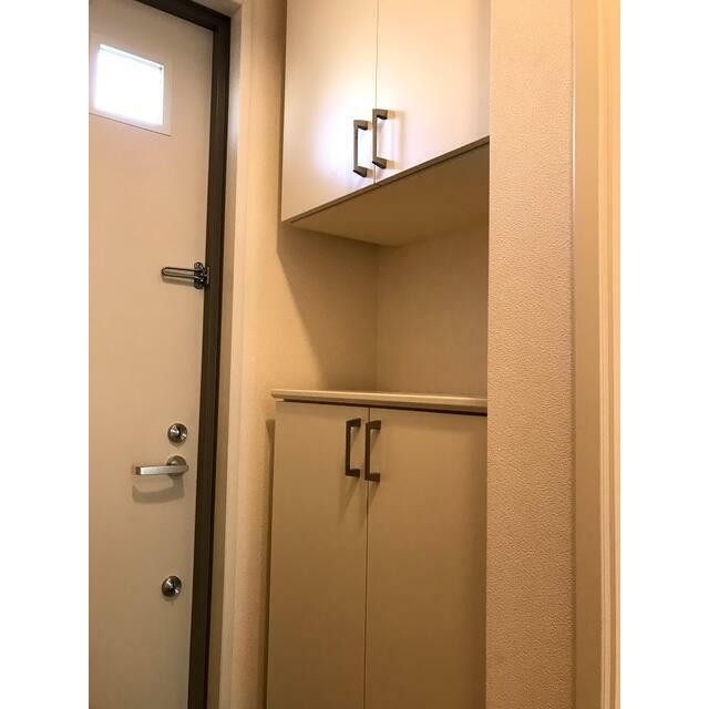 (玄関)
