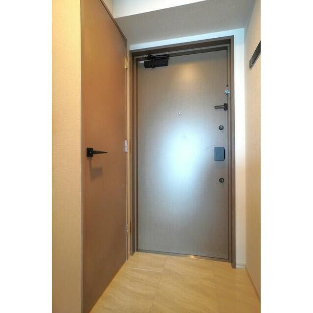 ※同仕様写真含む(玄関)