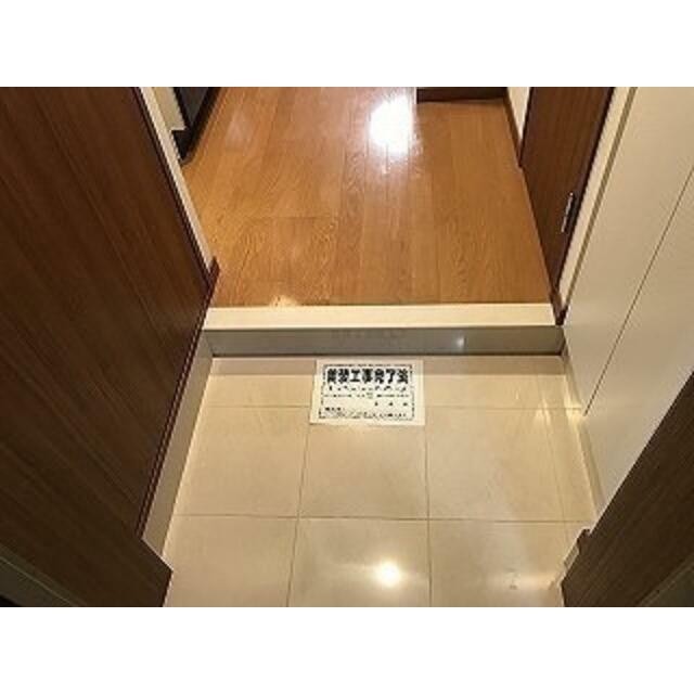 (玄関)