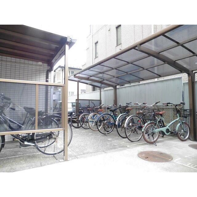 駐輪場：2015年11月撮影